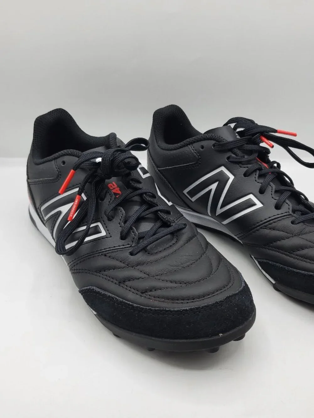 NWOT NEW BALANCE 442 V2 TEAM TF SOCCER SHOES